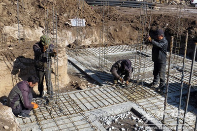 天水秦州区秦岭乡 易地扶贫搬迁项目建设正酣，基础设施建设筑牢安居根基